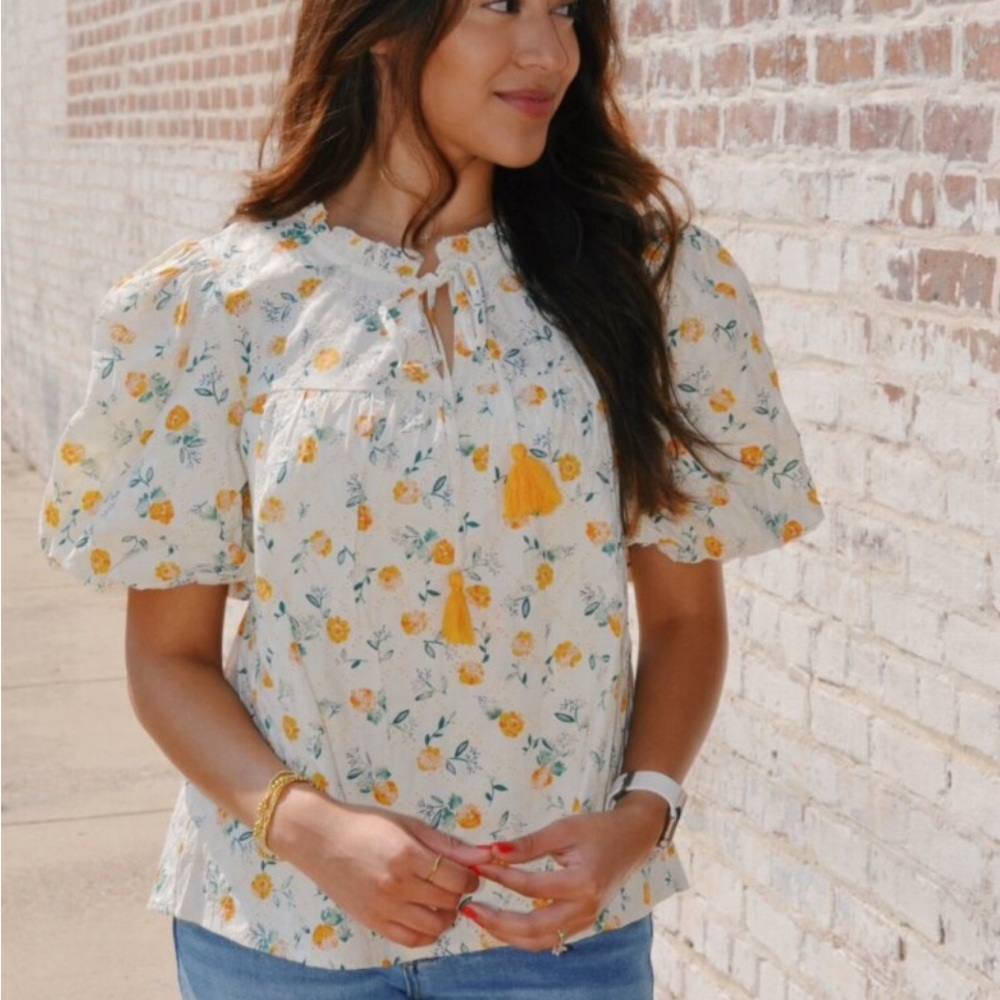 HOMEBODY Vintage look Floral Top
